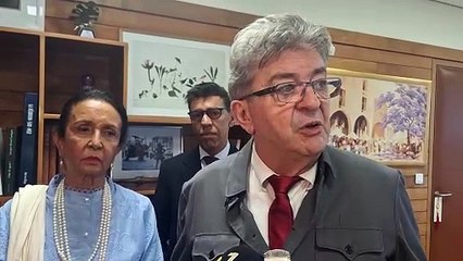 Mélenchon :  "La situation à Mayotte n'est pas supportable"