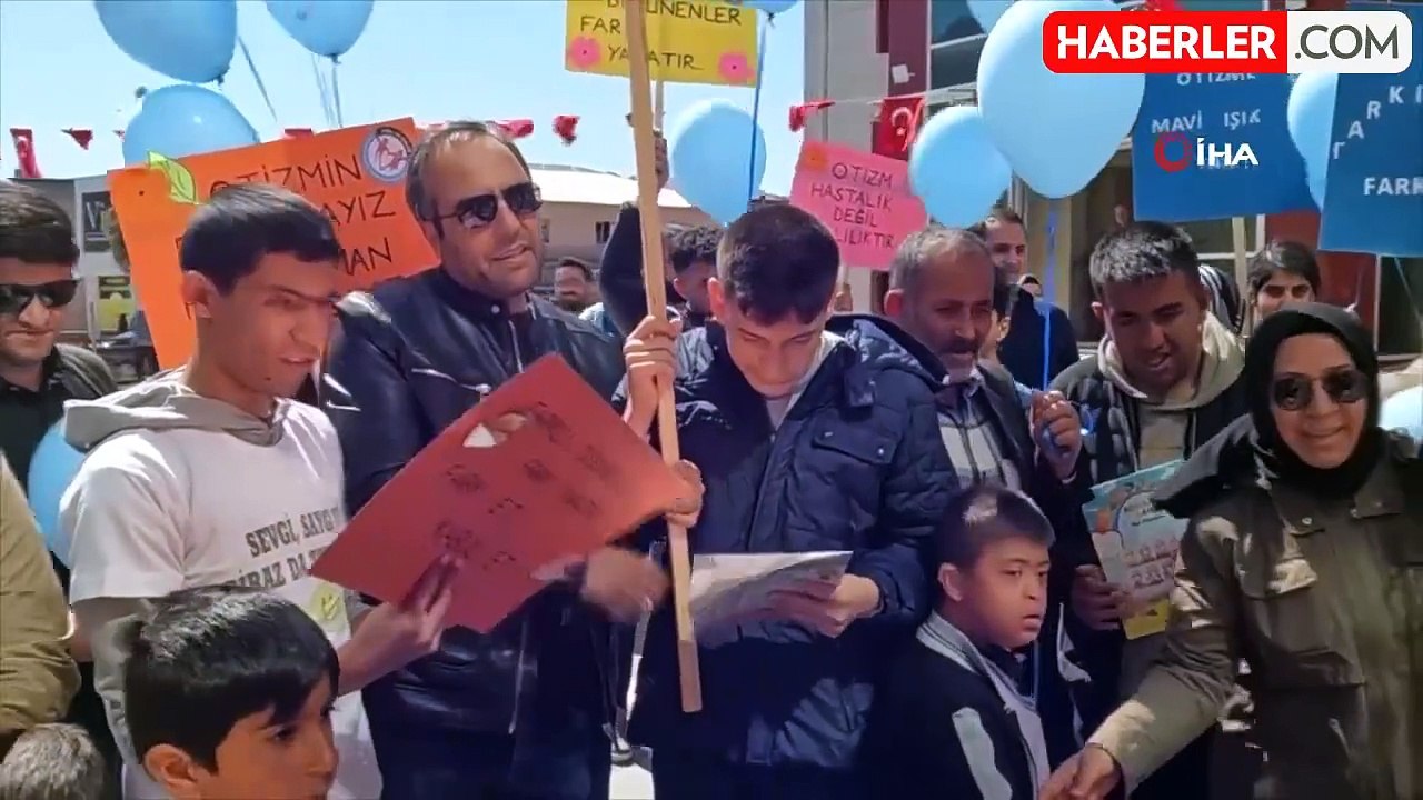 Erciş'te '2 Nisan Otizm Farkındalık Günü' etkinliği düzenlendi
