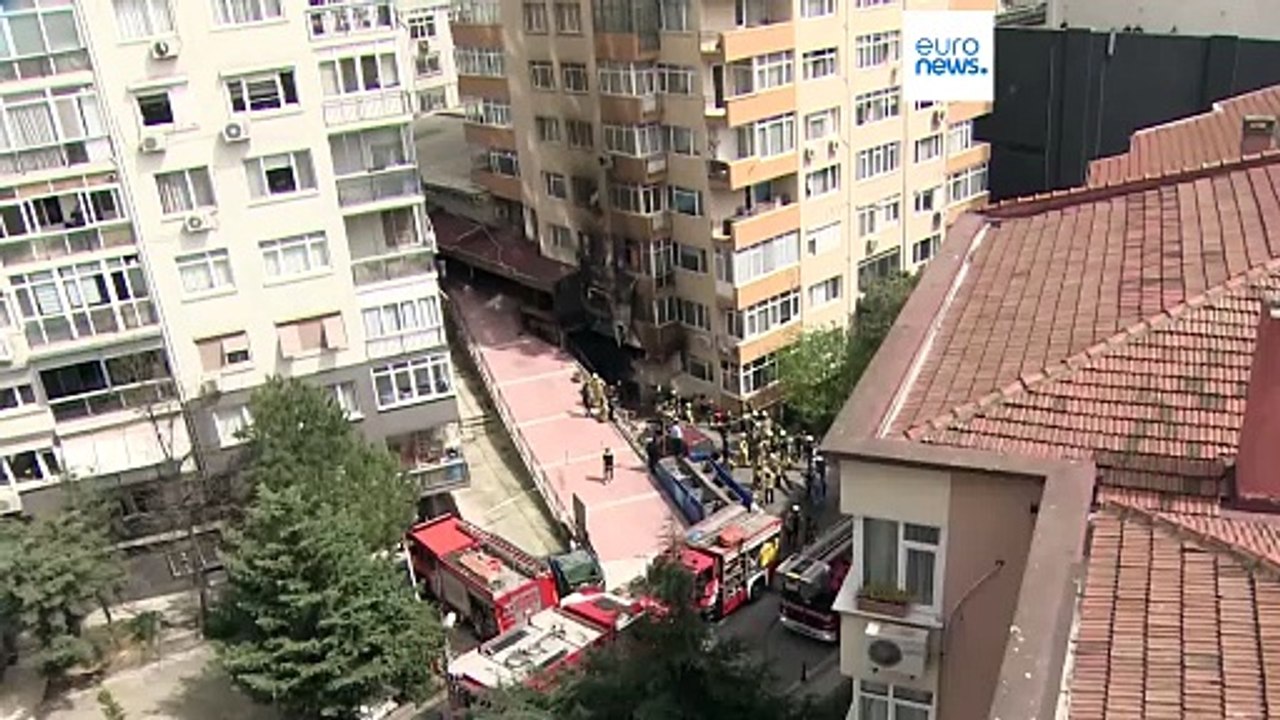 При пожаре в ночном клубе в Стамбуле погибли 29...