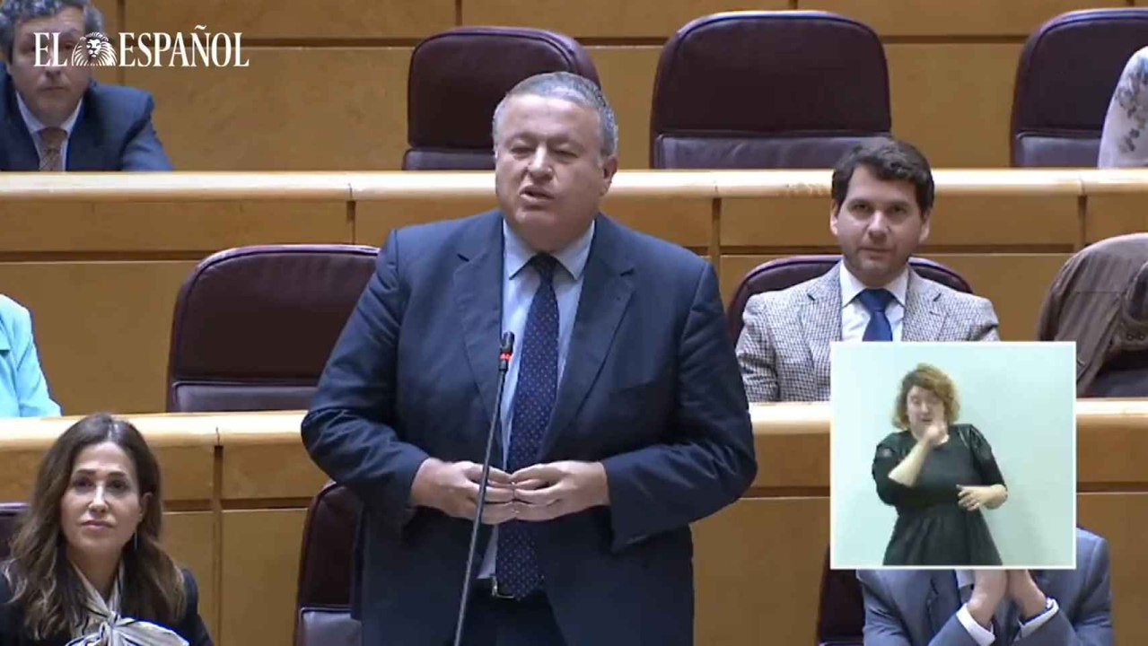 El senador del PP Francisco Bernabé ha acusado a Pedro Sánchez y a su esposa, Begoña Gómez, de "tráfico de influencias conyugal".