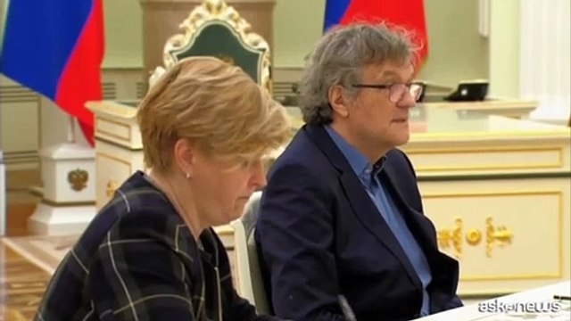 Putin ha ricevuto al Cremlino il celebre regista serbo Emir Kusturica