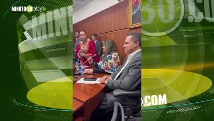 Senador Honorio Henríquez llamó payasa a la presidenta de la Comisión Séptima Martha Peralta