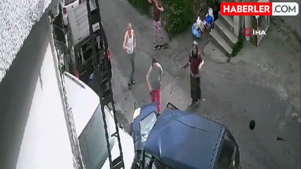 Sarıyer'de kontrolden çıkan otomobil park halindeki araçlara çarptı: 1 yaralı