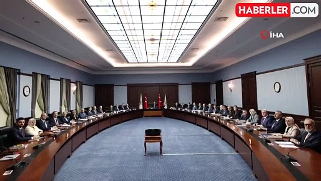 Cumhurbaşkanı Erdoğan, AK Parti MYK'da yerel seçimdeki oy kaybını değerlendirdi