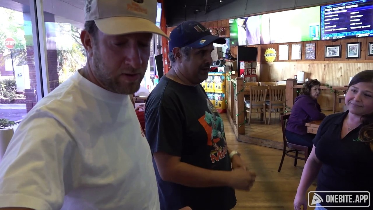 Barstool Pizza Review Marina’s Pizza & Pasta (Tampa, FL) with special