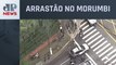 Dois homens em uma moto assaltam motoristas no trânsito em SP