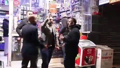 Van sabaha kadar uyumadı: Çok sayıda gözaltı var