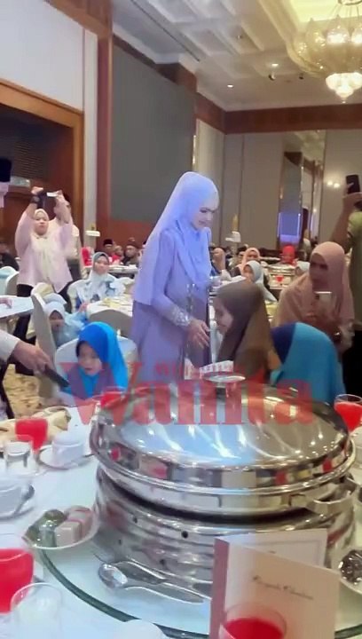 Mulianya Hati Datuk Seri Siti Nurhaliza