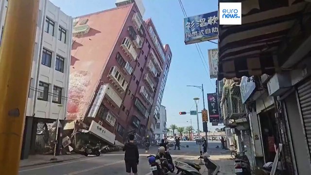 Четыре человека погибли в результате сильнейшего за 25 лет землетрясения