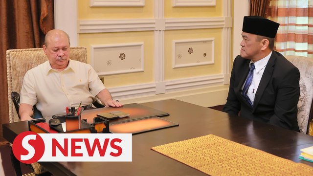 King grants audience to KK Mart founder, does not want socks issue prolonged