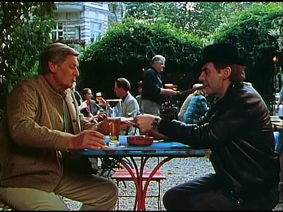 Drei Damen vom Grill - Ganze Serie - Staffel 7/Folge 2  'Oma´s Geheimnis' - 1987