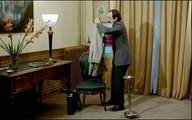 Bonne Présentation Exigée (1974) : La satire hilarante de Charles Nemes sur les apparences