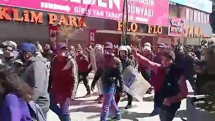 DEM Parti, CHP, TİP heyeti yürüyüşe başladı