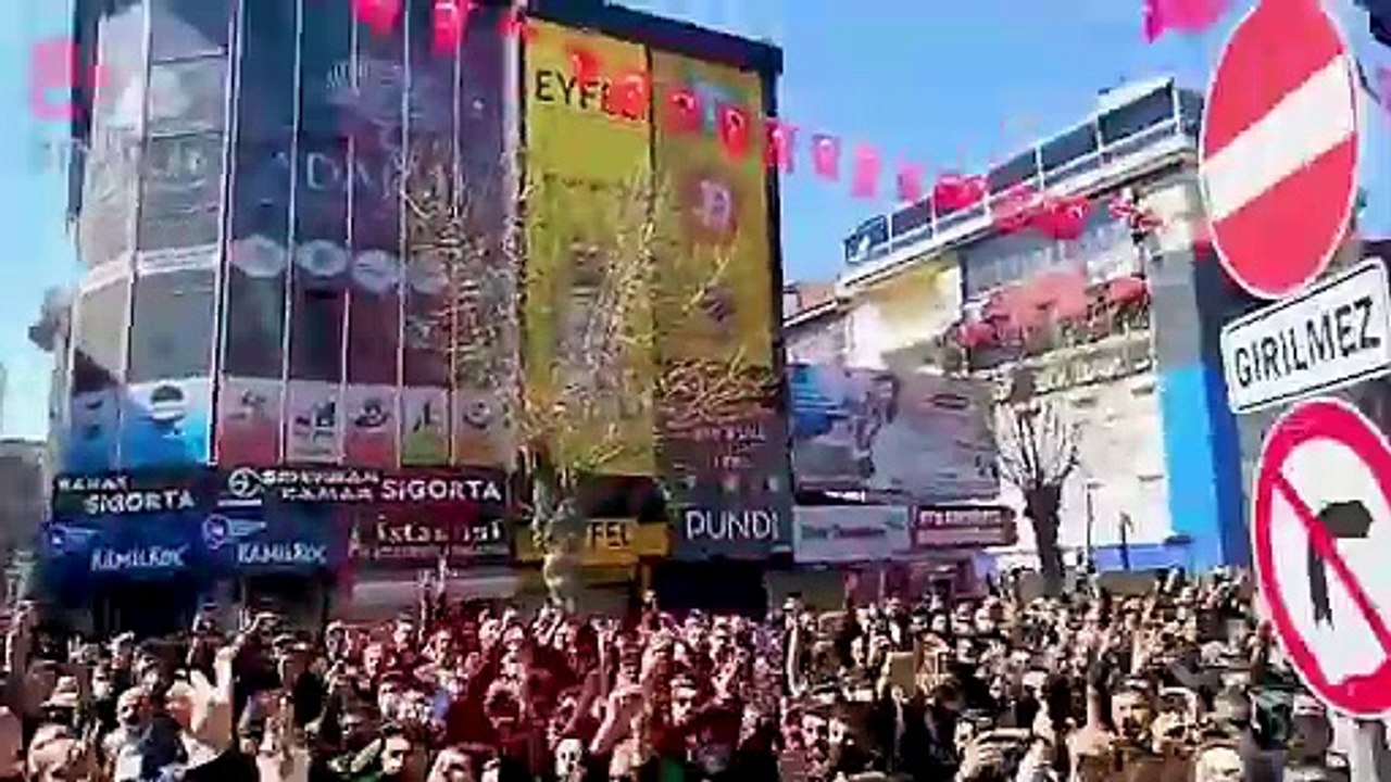 Van'da ortak yürüyüş ve miting düzenlendi
