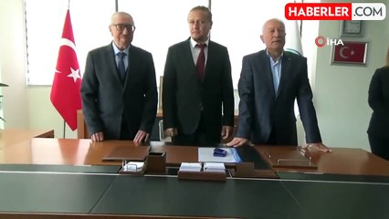 Lapseki Belediye Başkanı Atilla Öztürk mazbatasını aldı, göreve başladı