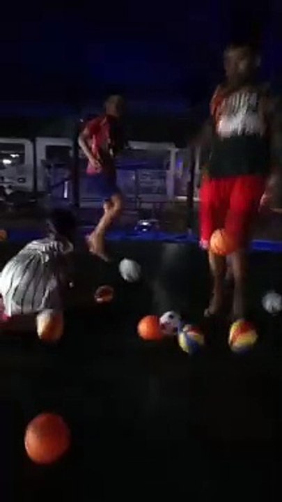 trading ang mga bata sa saya