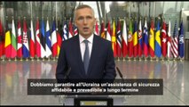 Stoltenberg: la Nato deve garantire aiuti duraturi all'Ucraina