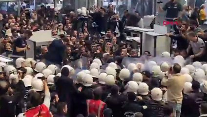 İstanbul Adalet Sarayı'nda Van protestosuna müdahale