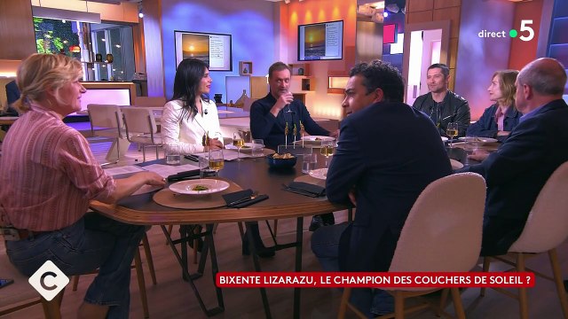 Anne-Sophie Lapix surprend Bixente Lizarazu dans C à vous