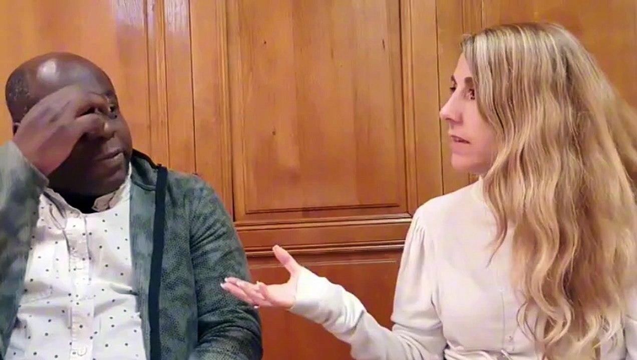 Emmanuel Décoret était fondateur-directeur du garage Lyon Sud Dépannage jusqu'en 2014, 2ème plus grand dépanneur de France, jusqu'à ce que le Parquet de Lyon coupe les revenus de l'entreprise sans raison apparente.