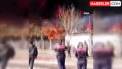 Hurdacılar Sitesi'nde çıkan yangın 3 iş yerine sıçradı