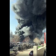 Ankara'da sanayi yandı, 4 araç kül oldu