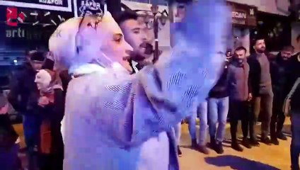 Mazbatanın Zeydan'a verilmesinin ardından Van'da kutlamalar başladı.