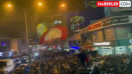 Van'da mazbata krizinin aşılmasından sonra protestolar, yerini sevinç gösterilerine bıraktı
