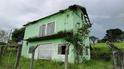 SOBRADO ABANDONADO, NA ENTRADA TINHA UM GUARDIÃO TERRÍVEL, EU MORARIA NESSE LUGAR