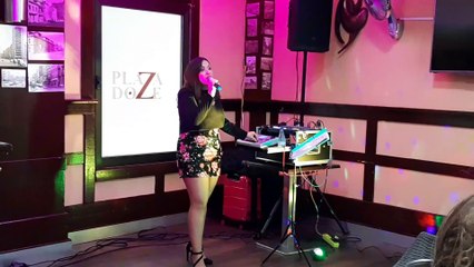 PAMELA MÁRQUEZ - La Quiero A Morir ( en CAFÉ PLAZA DOZE )