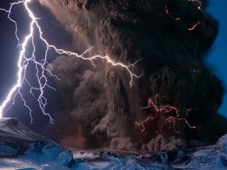 Trailer di Tutta colpa del Vulcano