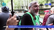 Empleados estatales protestan en Argentina contra millares de despidos