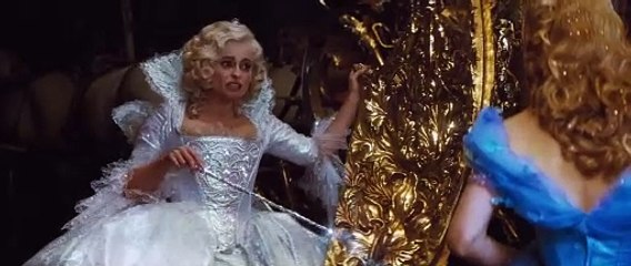 Clip: me la cavo bene con le scarpe