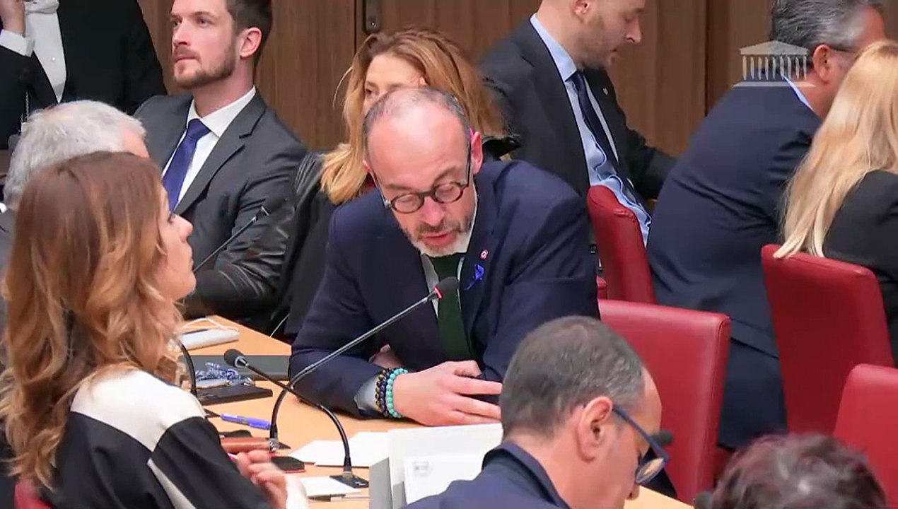 Commission des affaires économiques : M. Philippe Wahl, pdg du groupe La Poste ; Reconstruction des bâtiments dégradés au cours des violences urbaines - Mercredi 3 avril 2024