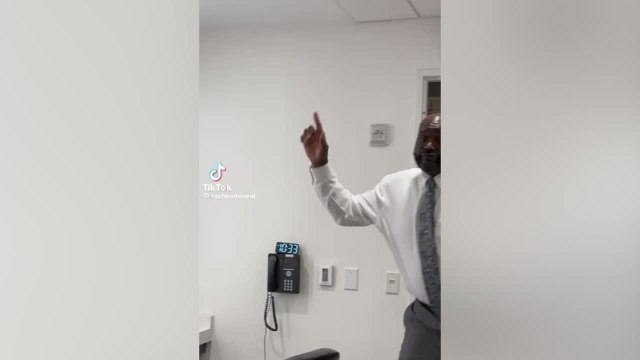 Shaquille O'Neal saca los pasos prohibidos