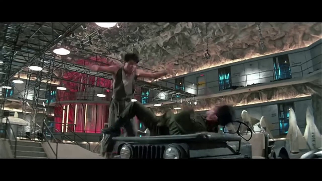 Sammo Hung & Yuan Biao's final battle in the arsenal  Eastern Condors