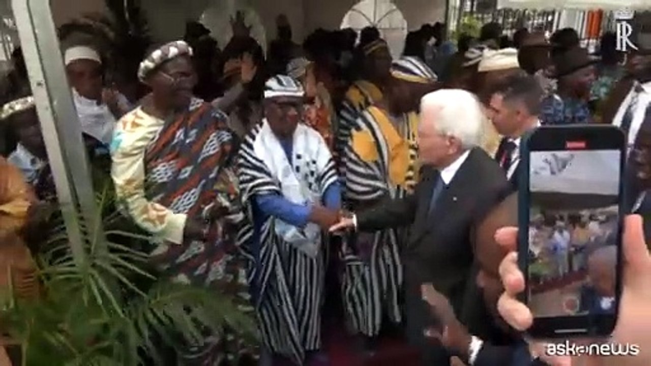 Costa d'Avorio, danze e musica per Mattarella nelle strade di Abidjan