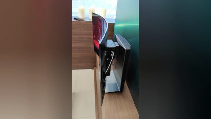 Clip Monitor Curvo Variabile