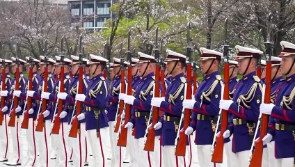 Pertemuan Menhan Prabowo dengan PM Jepang H.E. Fumio Kishida.