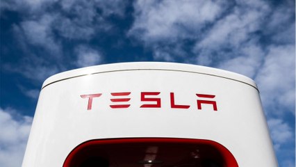 Tesla : la descente aux enfers en Bourse jusqu’où pour le géant de la voiture électrique ?