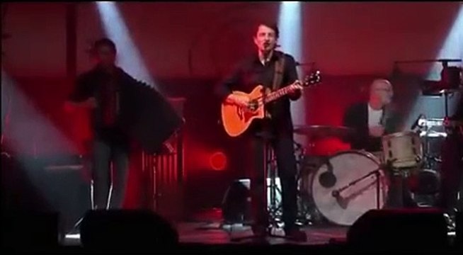 Francis Cabrel chante La Corrida en live