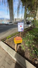 Une brique pour être vu sur un passage pour piétons