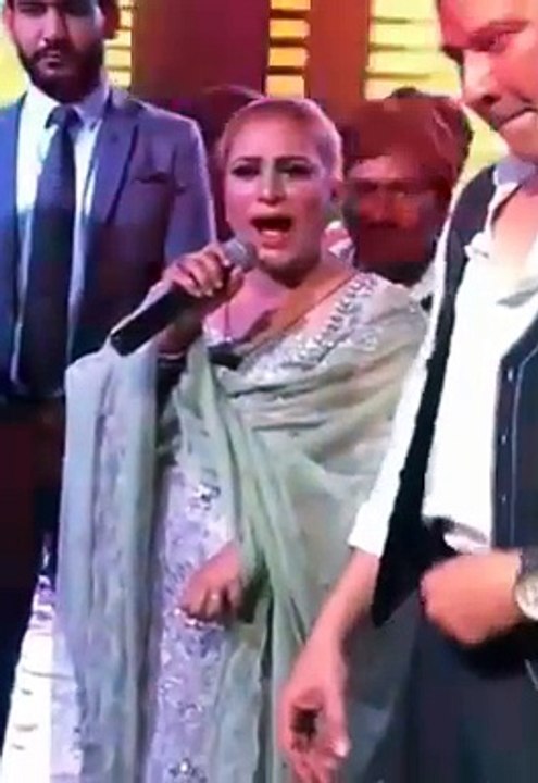 Naseebo Lal Ve Teri Ki Majal