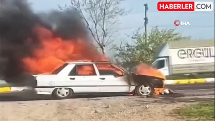 Mardin'de Park Halindeki Otomobil Alev Topuna Döndü