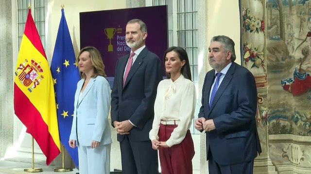 Los reyes Felipe y Letizia comparten risas y complicidad con Carlos Alcaraz