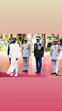 Cérémonie de levée des Couleurs, sobre et solennelle au Palais pour marquer le 64e anniversaire de l'indépendance du Sénégal. Présidée ce matin par Son Excellence Monsieur Bassirou Diomaye FAYE, Président de la République.