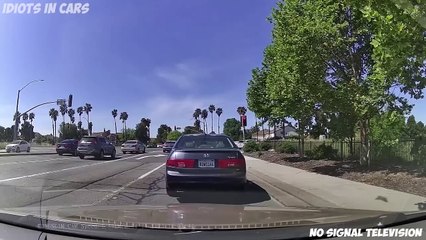 CARS CRASH DASHCAM #3 (idiots in cars on roads)