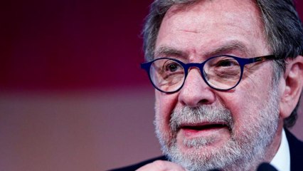 Prisa destituye a Juan Luis Cebrián como presidente de honor de El País tras el anuncio de que colaborará en otro medio