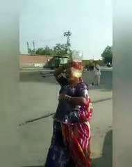 चौकी के बाहर महिला ने डीजल उड़ेला, आत्मदाह का प्रयास