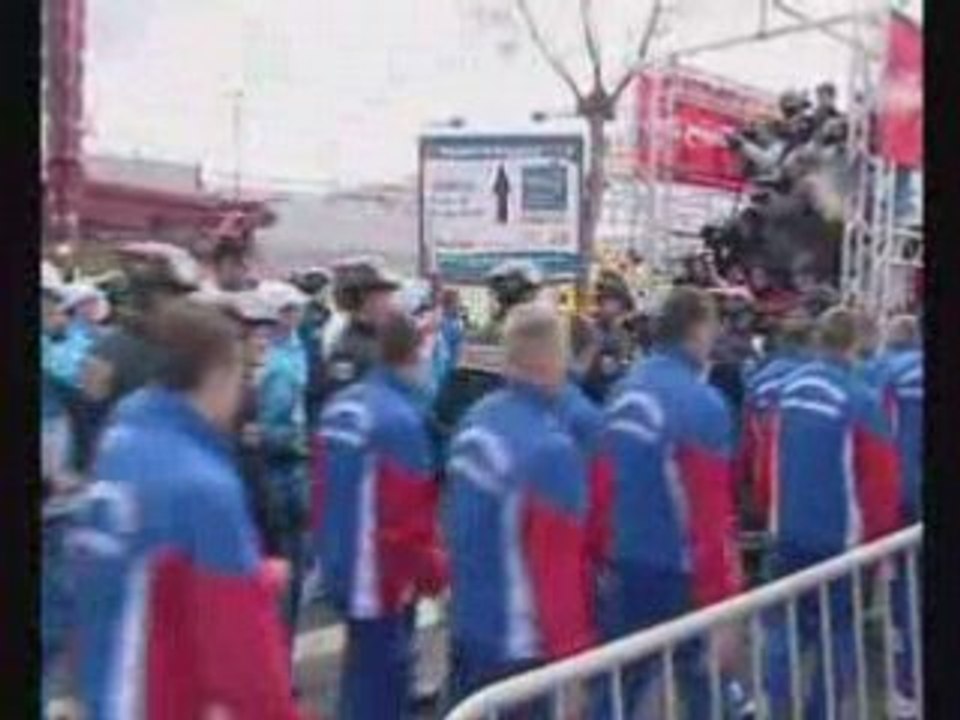 Résumé du passage de la flamme olympique à Paris